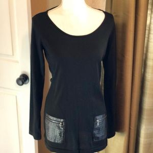 Cache sweater with leather & zipper pockets